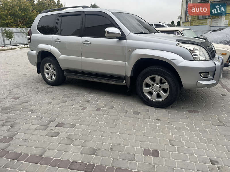 Внедорожник / Кроссовер Toyota Land Cruiser Prado 2004 в Львове