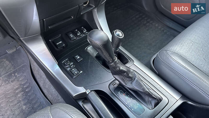 Внедорожник / Кроссовер Toyota Land Cruiser Prado 2006 в Луцке