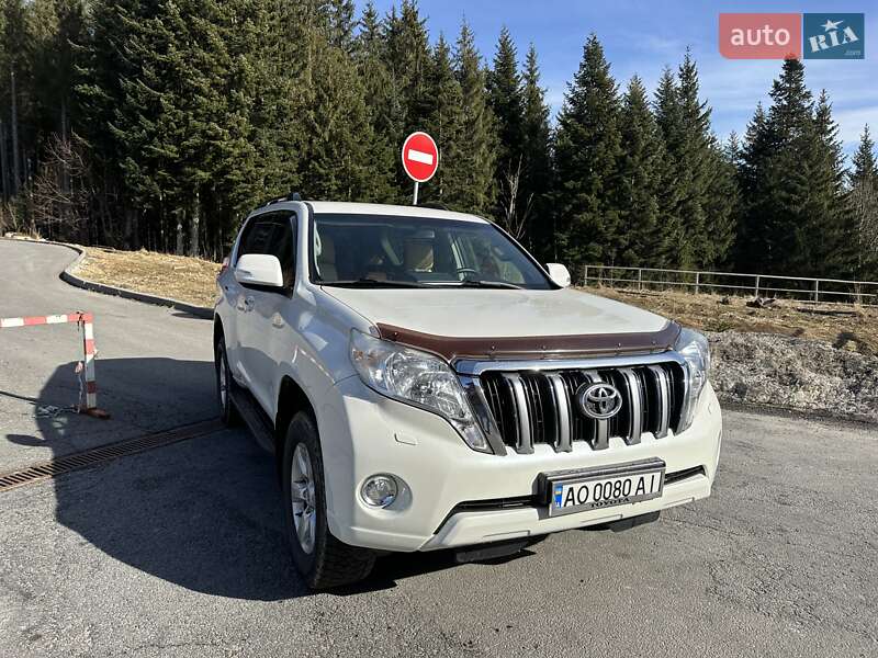 Внедорожник / Кроссовер Toyota Land Cruiser Prado 2014 в 