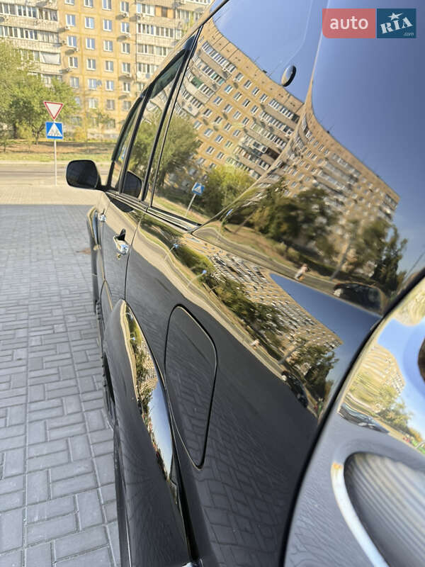 Позашляховик / Кросовер Toyota Land Cruiser Prado 2004 в Дніпрі