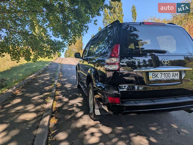 Внедорожник / Кроссовер Toyota Land Cruiser Prado 2006 в Ровно
