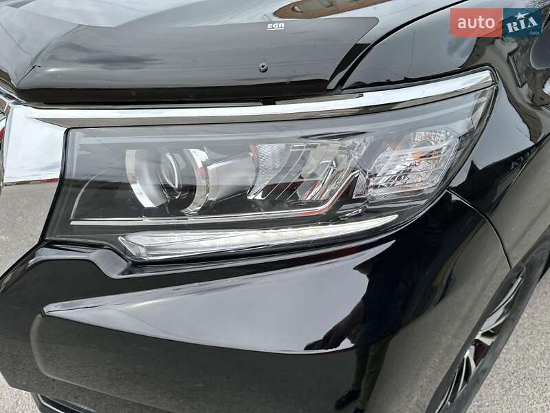 Внедорожник / Кроссовер Toyota Land Cruiser Prado 2010 в Александрие