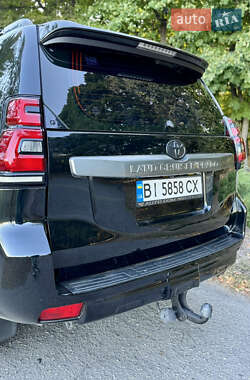 Внедорожник / Кроссовер Toyota Land Cruiser Prado 2015 в 