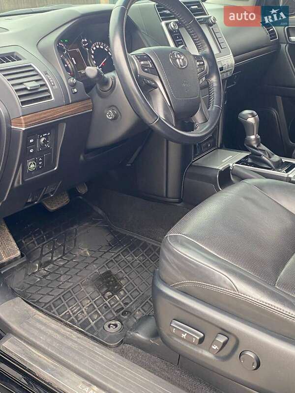 Внедорожник / Кроссовер Toyota Land Cruiser Prado 2019 в Кривом Роге
