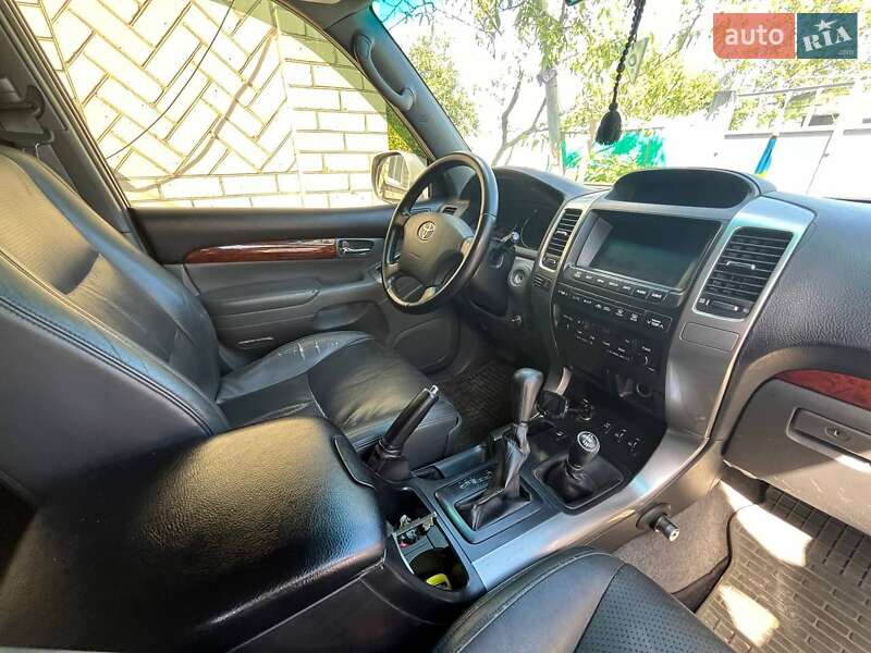 Внедорожник / Кроссовер Toyota Land Cruiser Prado 2003 в Киеве