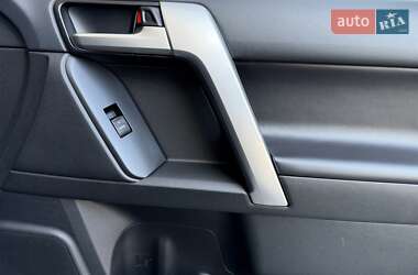 Внедорожник / Кроссовер Toyota Land Cruiser Prado 2021 в 