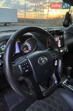 Внедорожник / Кроссовер Toyota Land Cruiser Prado 2010 в 