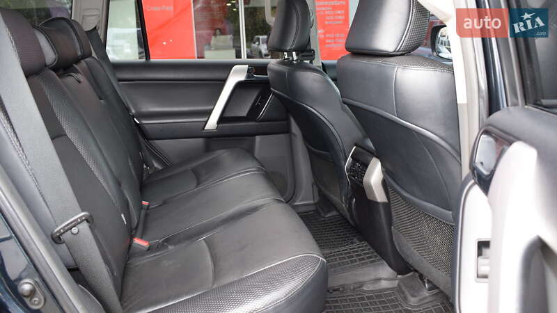 Позашляховик / Кросовер Toyota Land Cruiser Prado 2012 в Житомирі
