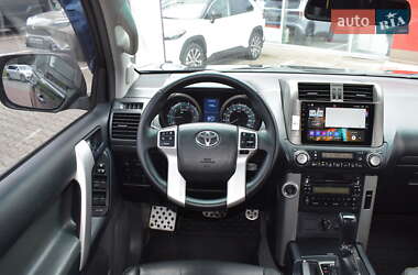 Внедорожник / Кроссовер Toyota Land Cruiser Prado 2012 в 