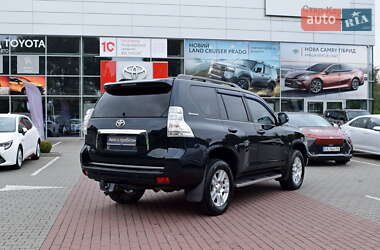 Внедорожник / Кроссовер Toyota Land Cruiser Prado 2012 в 