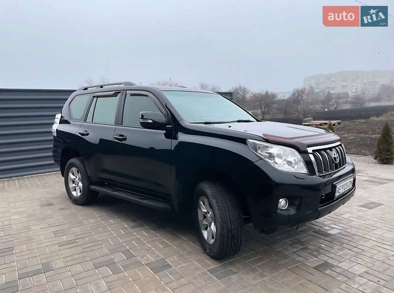 Внедорожник / Кроссовер Toyota Land Cruiser Prado 2011 в Вольногорске