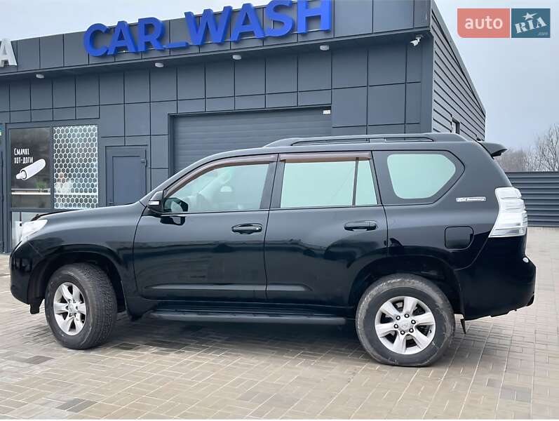 Внедорожник / Кроссовер Toyota Land Cruiser Prado 2011 в Вольногорске