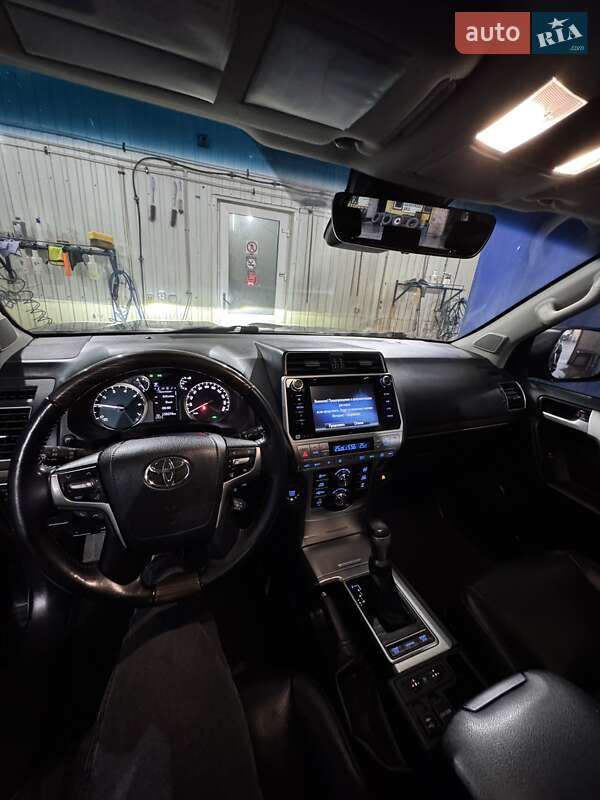 Внедорожник / Кроссовер Toyota Land Cruiser Prado 2019 в Хмельницком