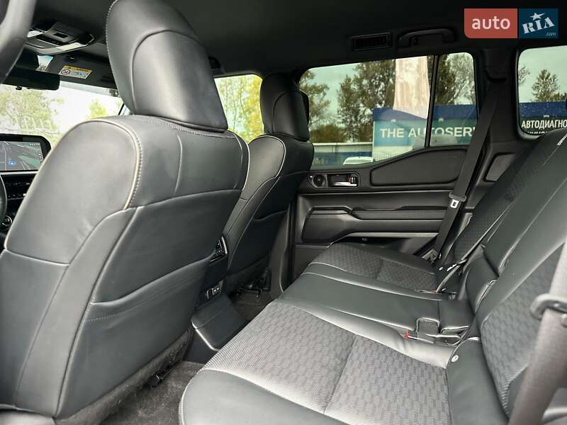 Позашляховик / Кросовер Toyota Land Cruiser Prado 2024 в Києві