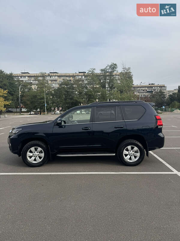 Внедорожник / Кроссовер Toyota Land Cruiser Prado 2019 в Киеве