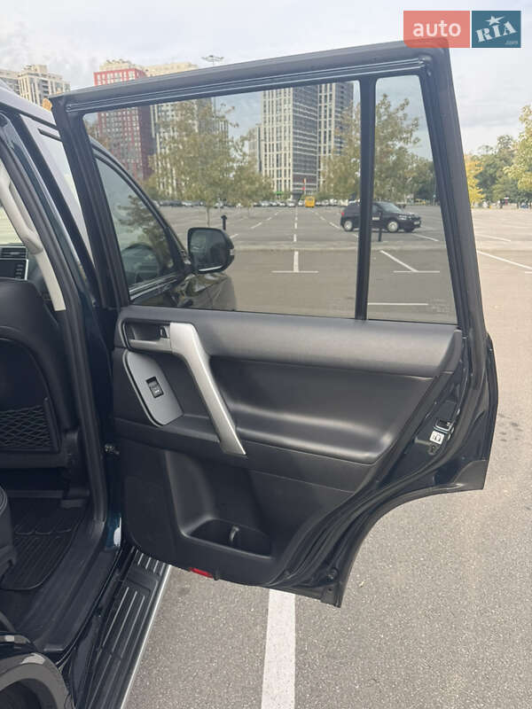 Внедорожник / Кроссовер Toyota Land Cruiser Prado 2019 в Киеве