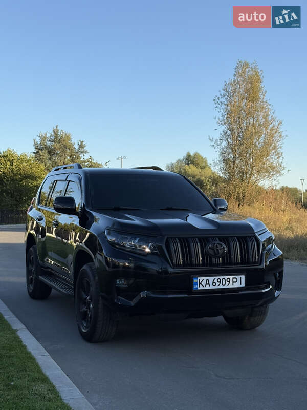 Toyota Land Cruiser Prado 2021