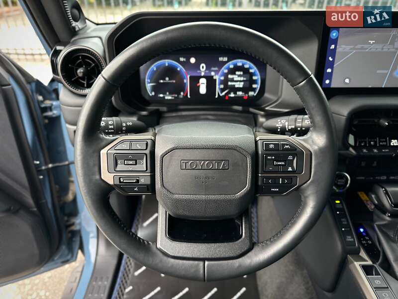 Позашляховик / Кросовер Toyota Land Cruiser Prado 2024 в Києві