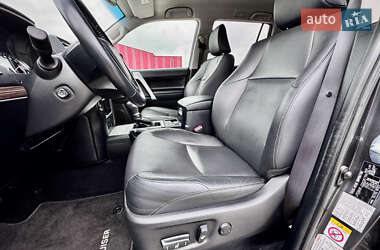 Позашляховик / Кросовер Toyota Land Cruiser Prado 2018 в 