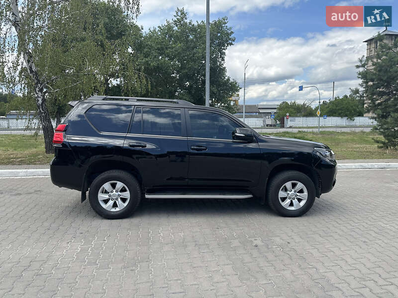 Позашляховик / Кросовер Toyota Land Cruiser Prado 2020 в Броварах