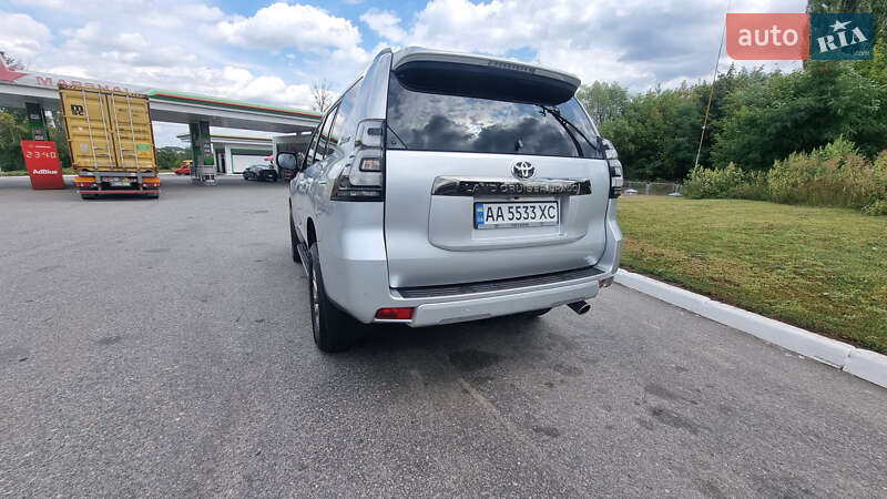 Позашляховик / Кросовер Toyota Land Cruiser Prado 2022 в Полтаві фото 4 Позашляховик / Кросовер Toyota Land Cruiser Prado 2022 в Полтаві