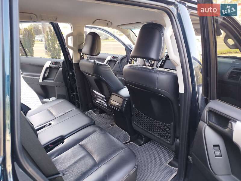 Позашляховик / Кросовер Toyota Land Cruiser Prado 2019 в Хмельницькому