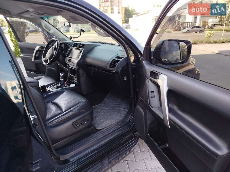 Позашляховик / Кросовер Toyota Land Cruiser Prado 2019 в Хмельницькому