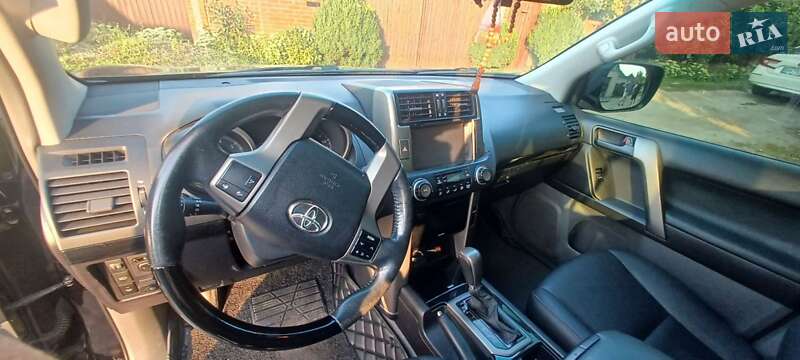 Внедорожник / Кроссовер Toyota Land Cruiser Prado 2012 в Ахтырке фото 6 Внедорожник / Кроссовер Toyota Land Cruiser Prado 2012 в Ахтырке