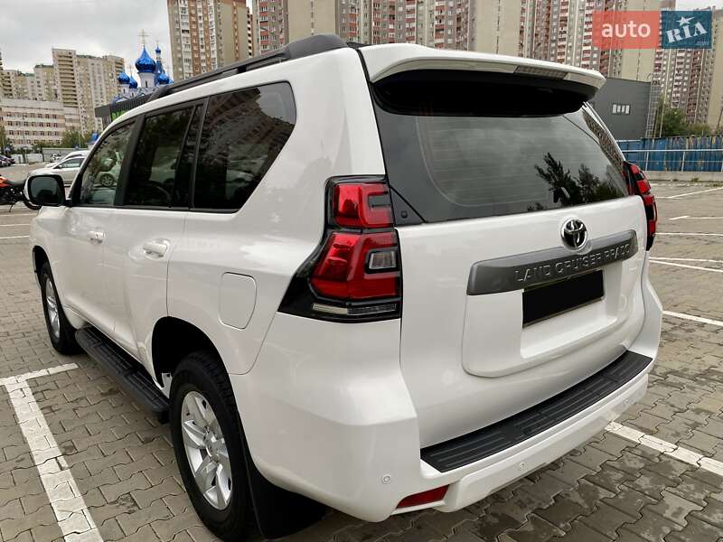 Внедорожник / Кроссовер Toyota Land Cruiser Prado 2019 в Киеве