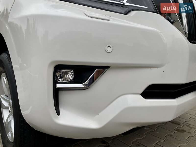 Внедорожник / Кроссовер Toyota Land Cruiser Prado 2019 в Киеве