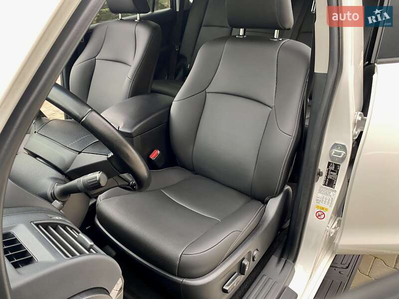 Внедорожник / Кроссовер Toyota Land Cruiser Prado 2019 в Киеве