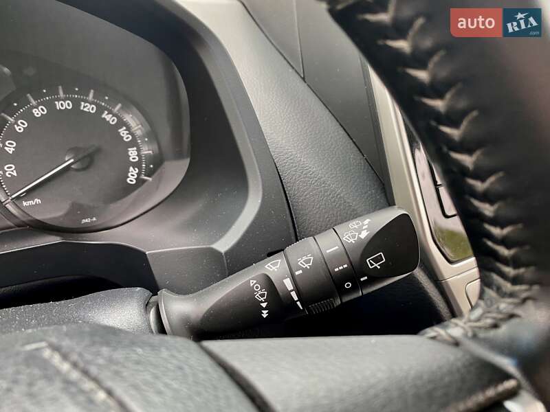 Внедорожник / Кроссовер Toyota Land Cruiser Prado 2019 в Киеве
