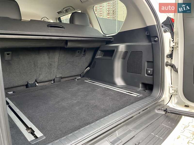 Внедорожник / Кроссовер Toyota Land Cruiser Prado 2019 в Киеве