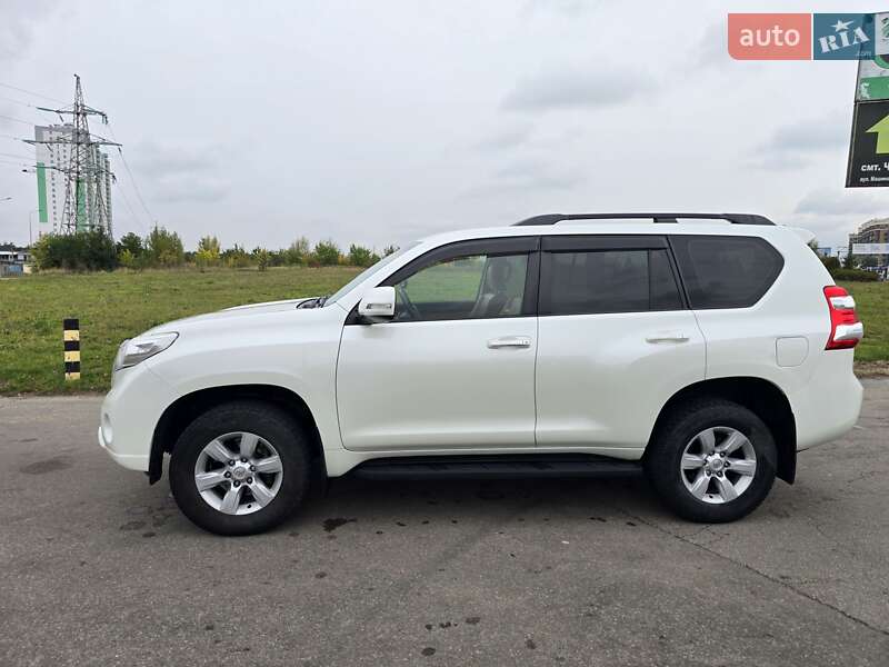 Позашляховик / Кросовер Toyota Land Cruiser Prado 2014 в Києві фото 2 Позашляховик / Кросовер Toyota Land Cruiser Prado 2014 в Києві