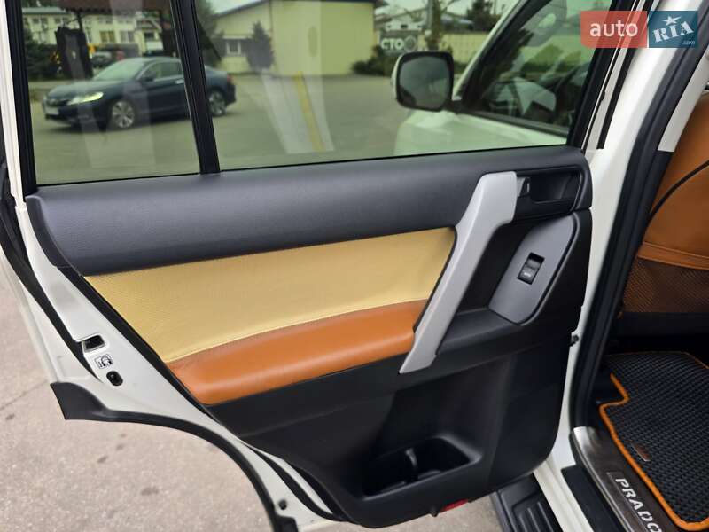 Позашляховик / Кросовер Toyota Land Cruiser Prado 2014 в Києві фото 21 Позашляховик / Кросовер Toyota Land Cruiser Prado 2014 в Києві