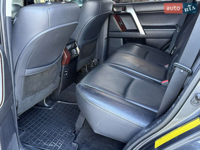 Внедорожник / Кроссовер Toyota Land Cruiser Prado 2013 в Одессе