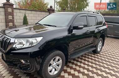 Позашляховик / Кросовер Toyota Land Cruiser Prado 2018 в 