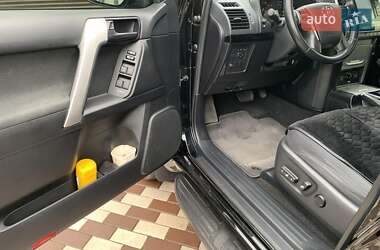 Позашляховик / Кросовер Toyota Land Cruiser Prado 2018 в 