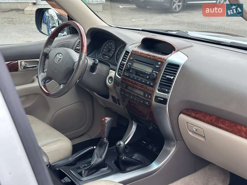 Внедорожник / Кроссовер Toyota Land Cruiser Prado 2006 в Киеве фото 26 Внедорожник / Кроссовер Toyota Land Cruiser Prado 2006 в Киеве
