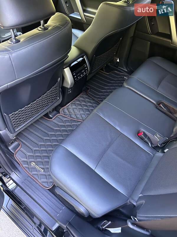 Позашляховик / Кросовер Toyota Land Cruiser Prado 2022 в Яремчі фото 15 Позашляховик / Кросовер Toyota Land Cruiser Prado 2022 в Яремчі