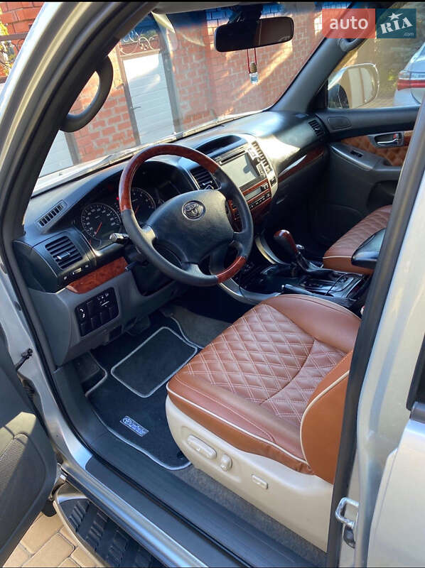 Внедорожник / Кроссовер Toyota Land Cruiser Prado 2006 в Лысянке