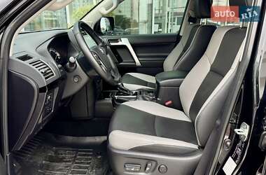 Внедорожник / Кроссовер Toyota Land Cruiser Prado 2023 в 