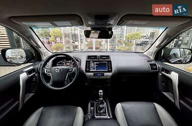 Внедорожник / Кроссовер Toyota Land Cruiser Prado 2023 в 