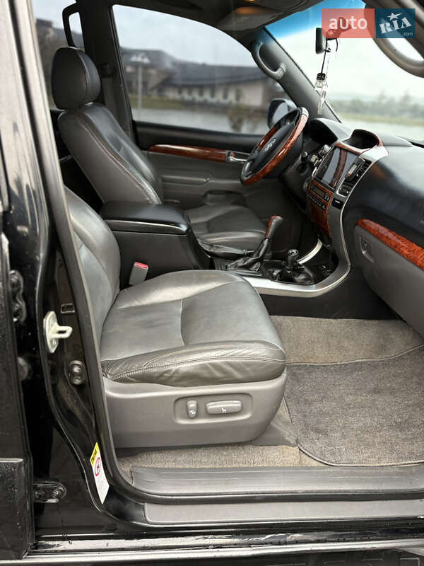 Позашляховик / Кросовер Toyota Land Cruiser Prado 2007 в Жовкві