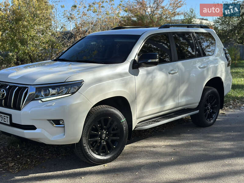 Toyota Land Cruiser Prado 2019