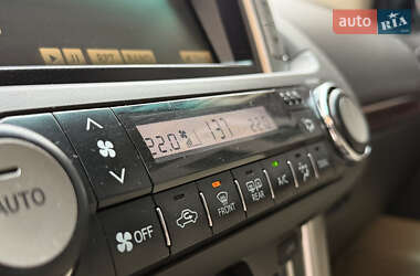 Внедорожник / Кроссовер Toyota Land Cruiser Prado 2010 в 