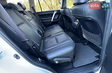 Внедорожник / Кроссовер Toyota Land Cruiser Prado 2019 в 