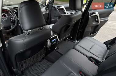 Внедорожник / Кроссовер Toyota Land Cruiser Prado 2020 в 