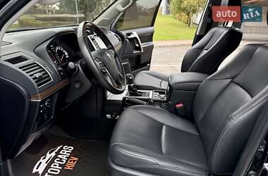 Внедорожник / Кроссовер Toyota Land Cruiser Prado 2020 в 