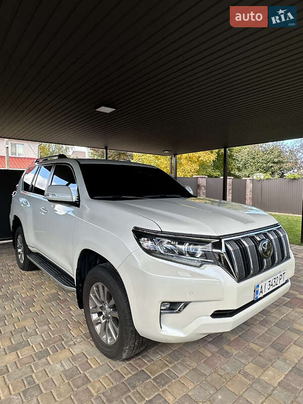 Внедорожник / Кроссовер Toyota Land Cruiser Prado 2018 в Киеве